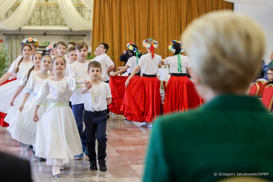 01__Agata_Kornhauser_Duda_spotkanie_Pultusk_20220419_GJA_9443[1].jpg
